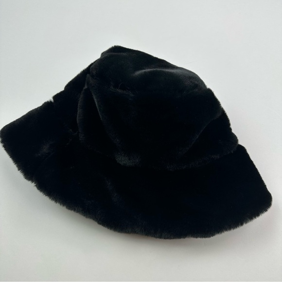 Black Faux Fur Bucket Hat - Picture 3 of 5